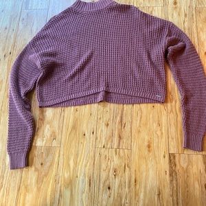 Hollister small oversized cropped maroon sweater.